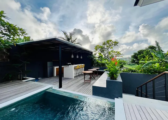 Grande Moderne 5 Flamboyant Villa Uluwatu