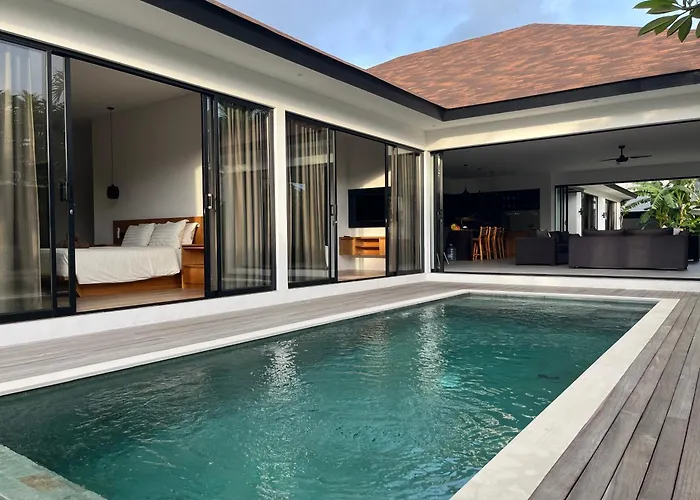 Grande Moderne 5 Flamboyant Villa